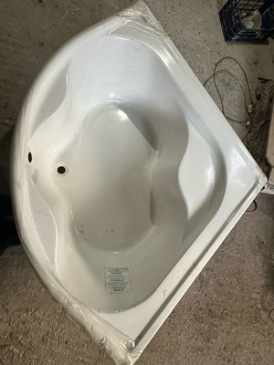Corner bathtub new 1.40x1.40