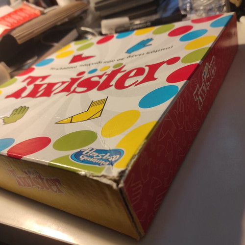 Twister game like new