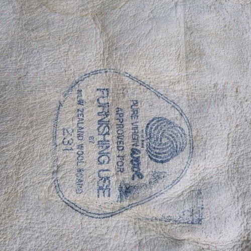 New Zealand wool 55/70cm like new, genuine