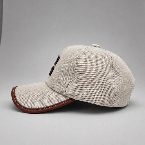 Miu Miu hat new, beige