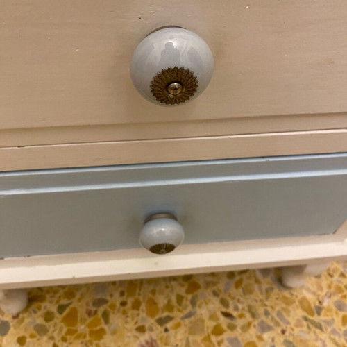 Chest of drawers used with glass top and three deep drawers
