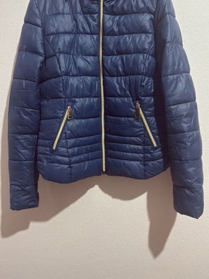 Γυναικείο μπουφάν medium size σαν καινούργιο, μπλε με χρυσές λεπτομέρειες
