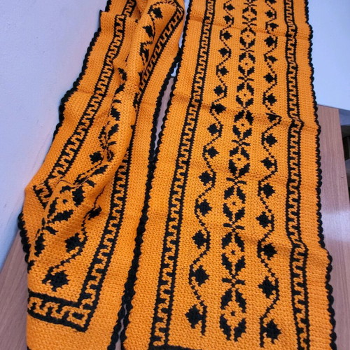 Handmade wool woven rugs on loom, 3 identical designs, well preserved