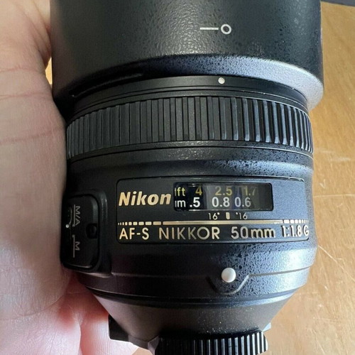 Nikon AF-S NIKKOR 50mm f/1.8G lens like new