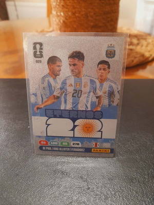 Eternos22 FIFA World Cup 2026 Adrenalyn XL sticker De Paul Mac Allister Fernandez