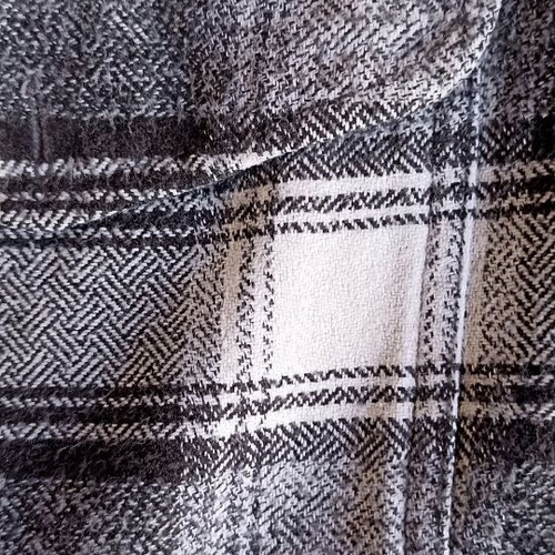 Men's shirt plaid gray white size L like new Peter Luger