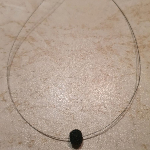 Necklace new with black detail 38 centimeters