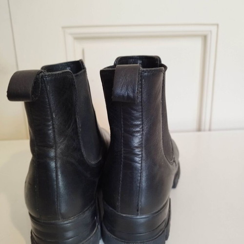 Nak leather Chelsea boots black, like new, size 37