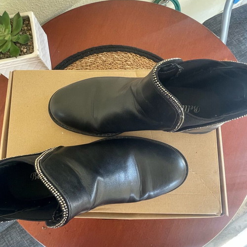 Black boots size 38 like new
