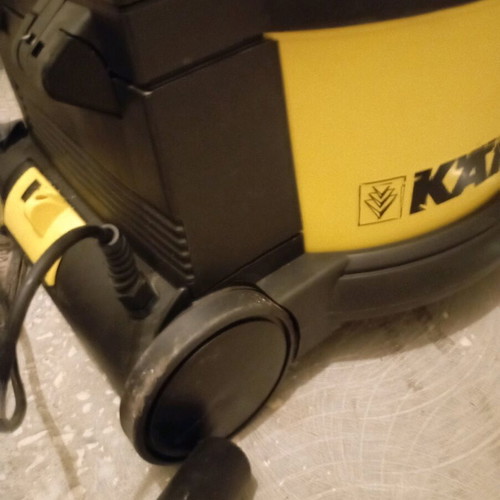 KARCHER T 201 professional vacuum cleaner new with 14-liter tank
