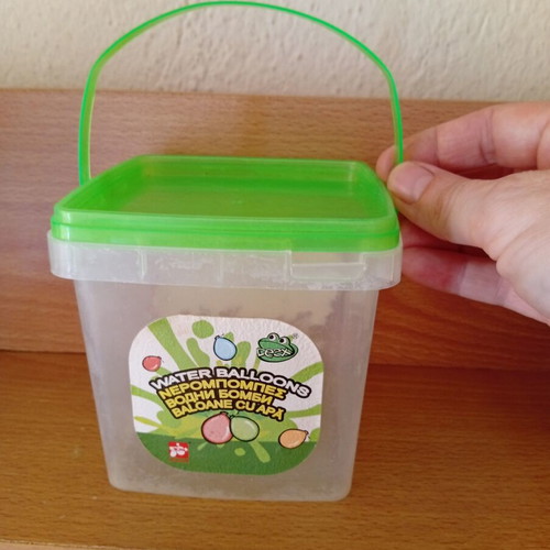 Storage bucket 11x11 cm, like new