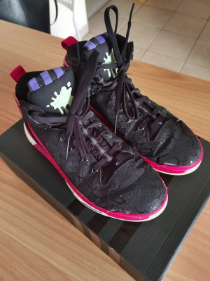 Derrick Rose 6 Boost adidas употребявани баскетболни обувки размер 41 черни