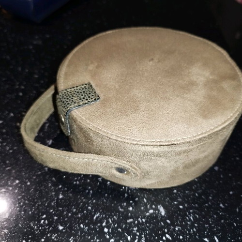 Velvet travel case for shoe care new