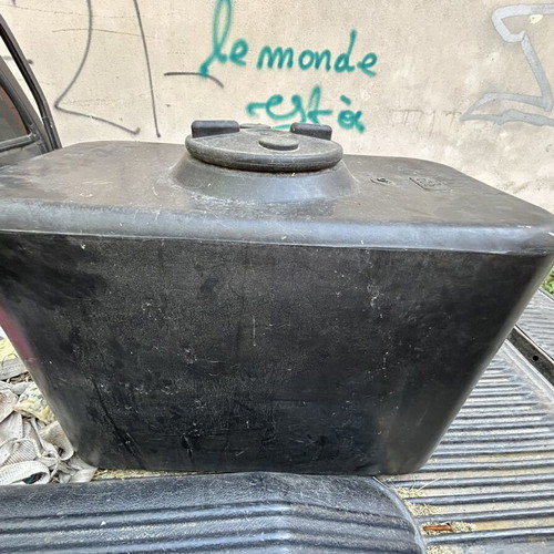 Oil tank 200 liters used with 1-inch valve