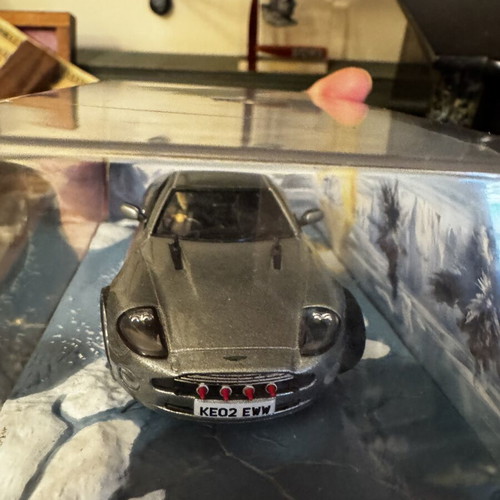 Aston Martin Die Another Day V12 Vanquish model car like new