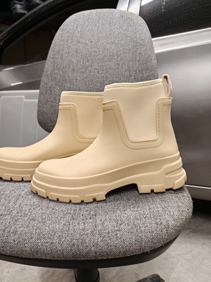 Zara boots size 41 used, beige