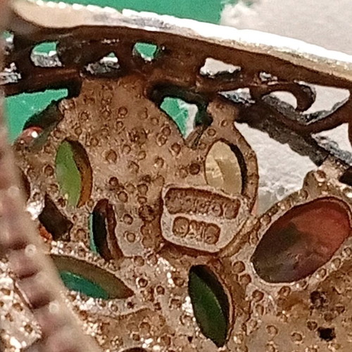 9 Carat Gold Ring like new with precious stones and silver 925