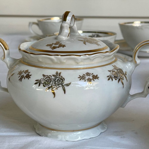 Kahla Germany 1960s tea set new, white with gold roses