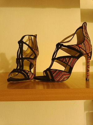 Zara πολύχρωμα πέδιλα σαν καινούργια, μέγεθος 35