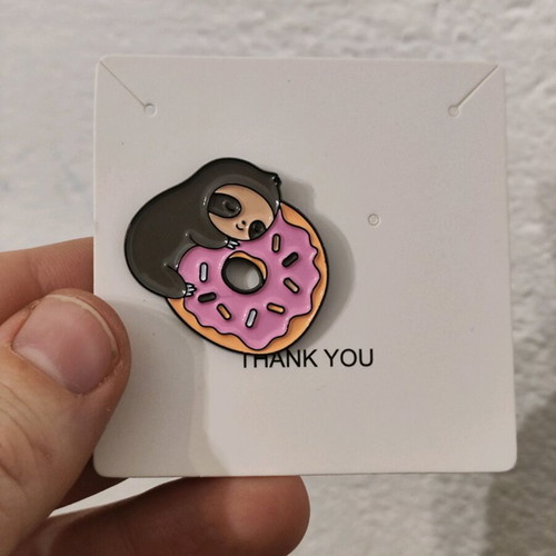 Pin with donut like new