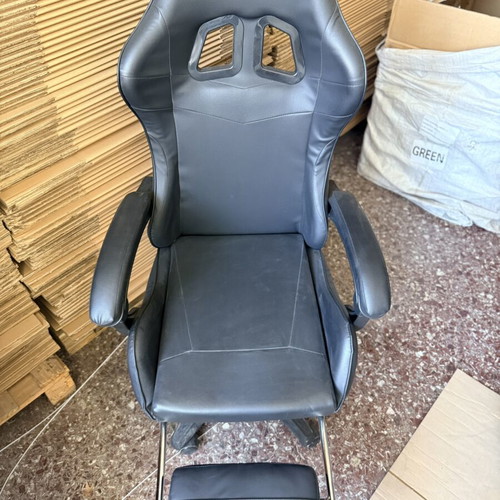 Office chair in black PU leather with footrest