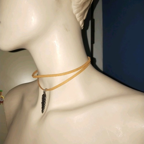 Necklace with brown cord choker and feather new