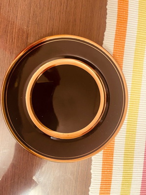 Serving plates like new, pack of 12, black with gold border