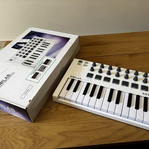 Arturia MiniLab MK2 MIDI Controller used, good condition