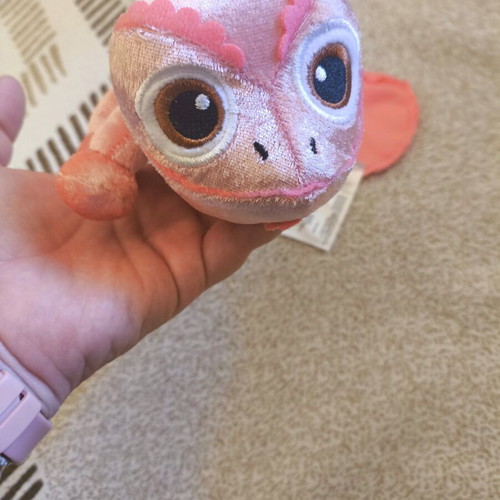 Shoulder Pals Pascal pink Rapunzel Disney new plush toy with magnet