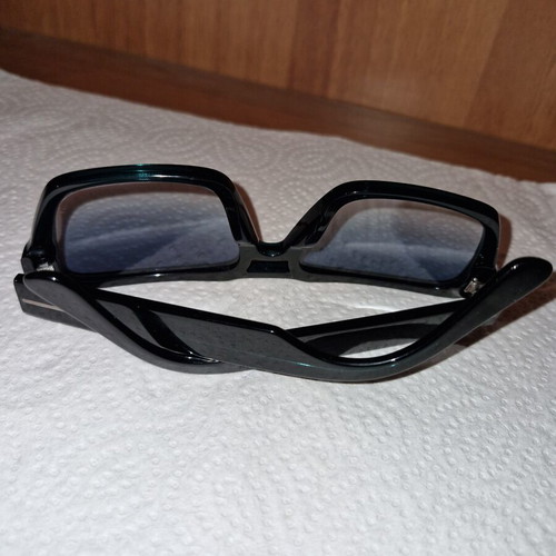 Oliver Eyewear sunglasses new with case, black