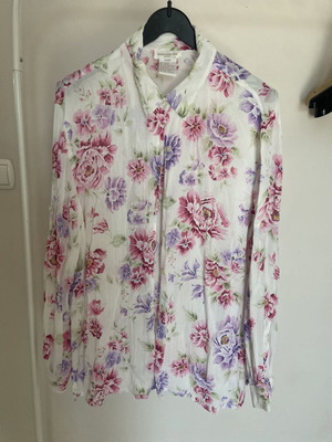 A-Style shirt XL like new, multicolor