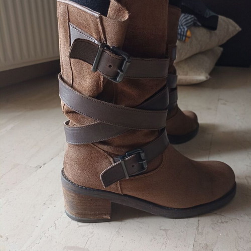 Alpe boots used, brown suede with leather straps
