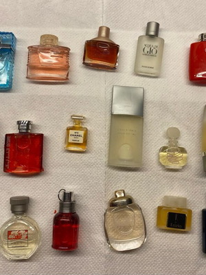 Mini perfume Eau de Toilette 5 ml like new, official tester