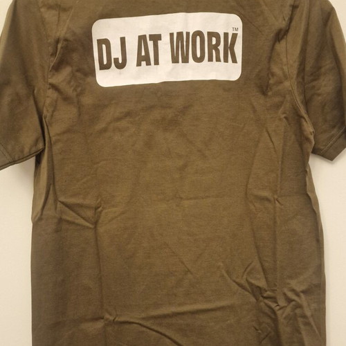 T-shirt dj khaki size Medium like new