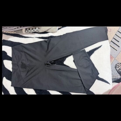 Musera women's black leggings new, size L