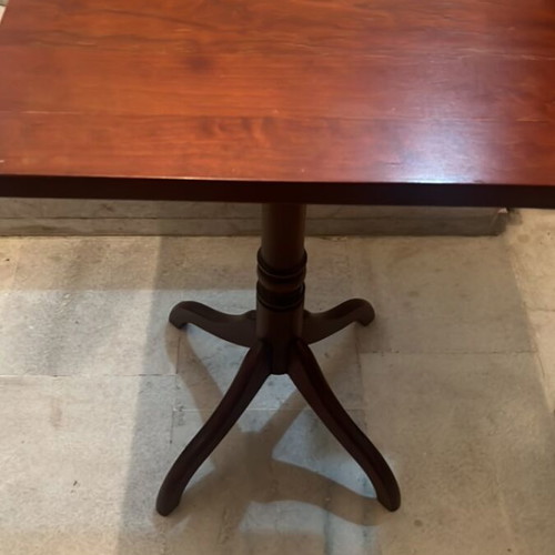 Aristo guide coffee table with small surface mark