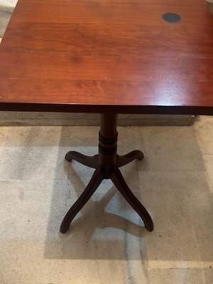 Aristo guide coffee table with small surface mark