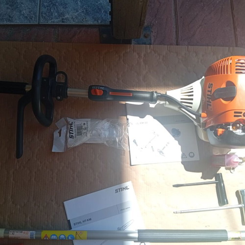 Stihl Kombi KM 90 R professional set like new with 3 attachments and accessories