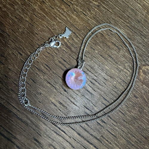 Iridescent Pink Necklace new, stainless steel