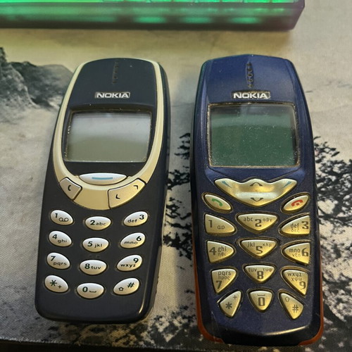 Nokia 3310 and Nokia 3410 vintage mobile phones used, for collection or spare parts