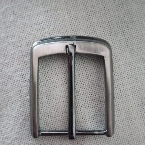 Belt buckle like new