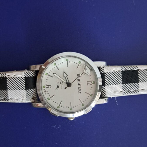 Burberry unisex watch classic used with strap