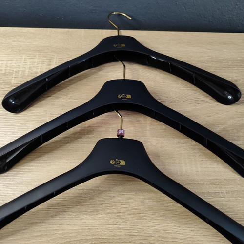 Louis Vuitton plastic hangers used, set of 6, 42 & 36 cm