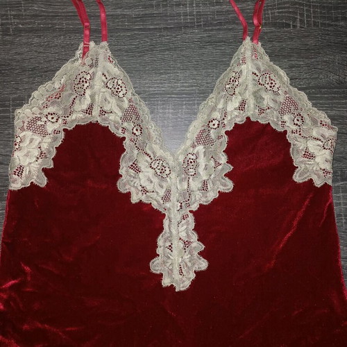 Red velvet nightdress size Large like new with white lace