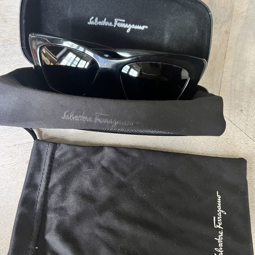 Salvatore Ferragamo Sunglasses like new, black