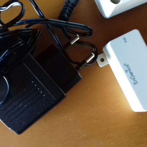 EnGenius EOC2611P Wireless Outdoor Client Bridge/Access Point like new