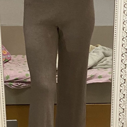 Only beige pants size M 38 10 like new