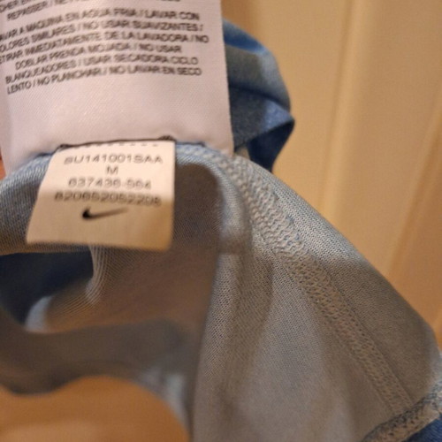 Nike gym shirt like new, blue, size M