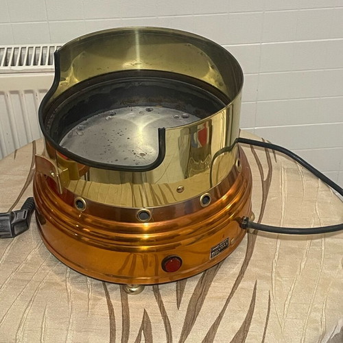 Hoboli Johny 1000watt coffee maker like new with 3 brikia