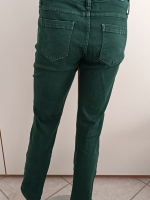 Stradivarius women's green slim fit jeans used, elastic fabric